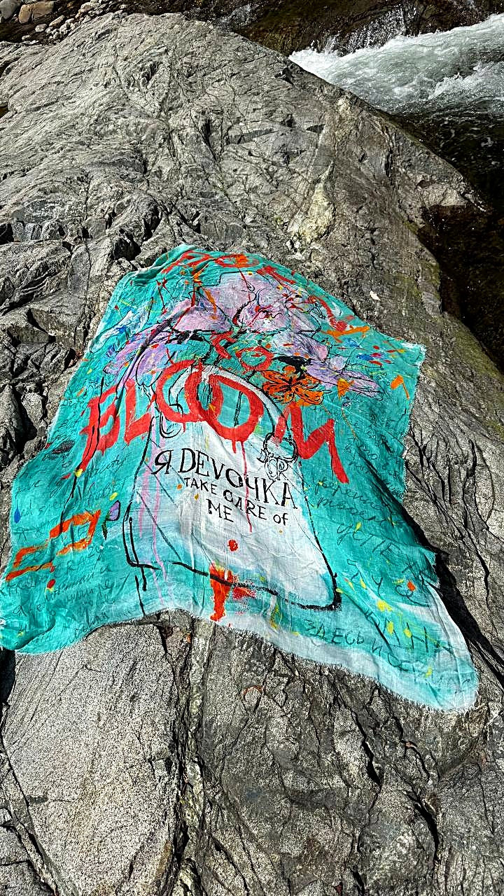 FullArt Born to Bloom - Premium Colorful Signed Unisex Foulard - 140X200cm