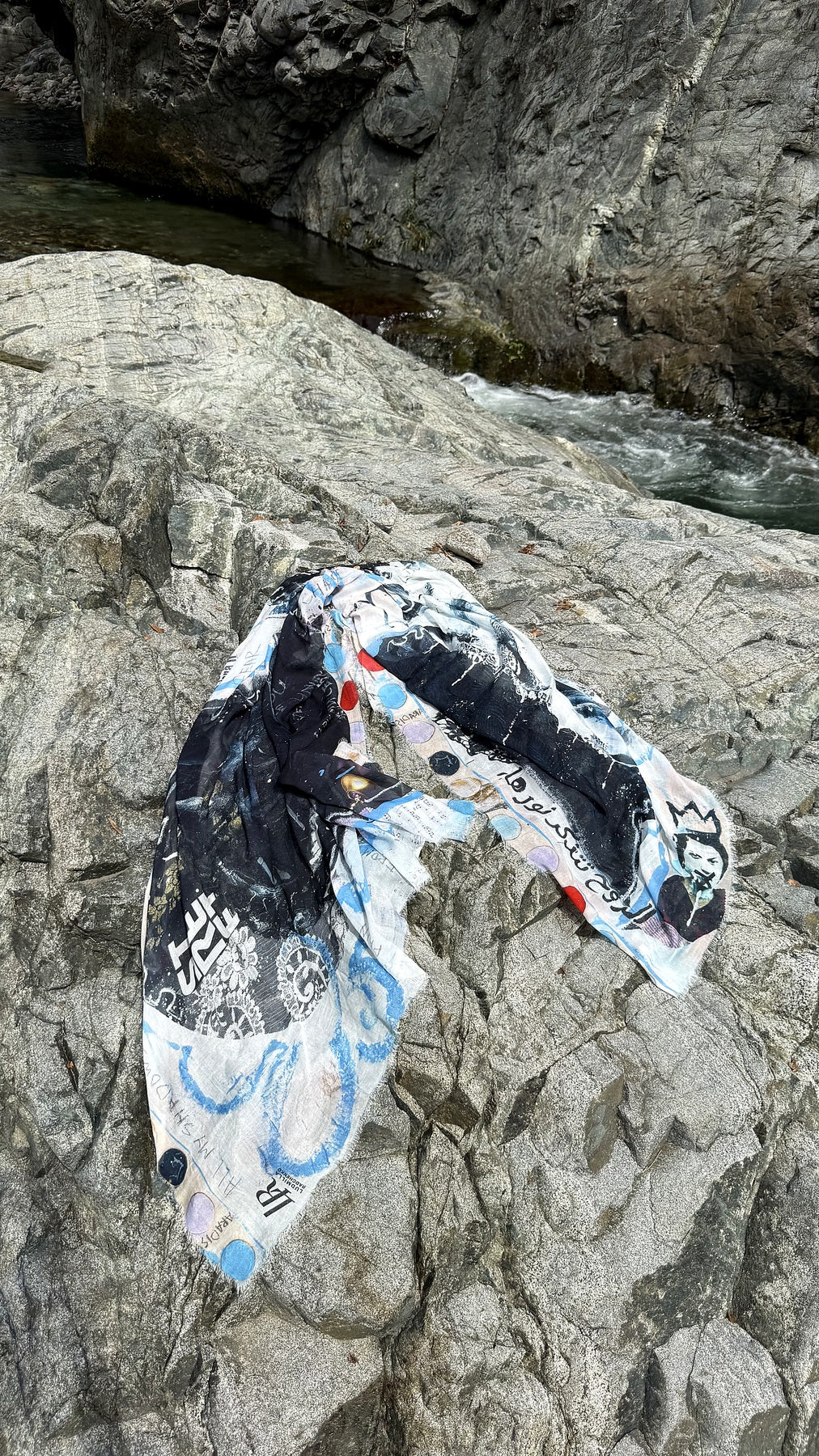 FullArt Shadow & Light - Premium Colorful Signed Unisex Foulard - 140X200cm