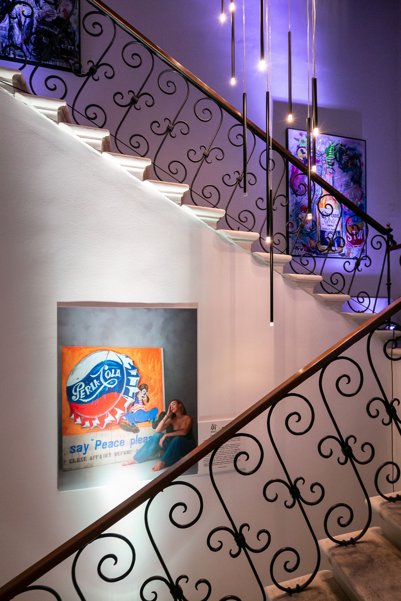 Art Work PEACE PLEASE, 160 X 140cm , Art Series ICONS RECYCLING 2022, unique piece