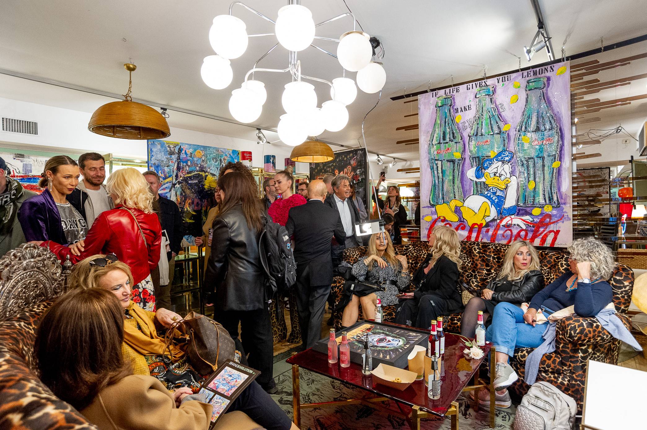 Art Work WRONG LEMONADE 160 X 140cm , Art Series ICONS RECYCLING 2022, unique piece