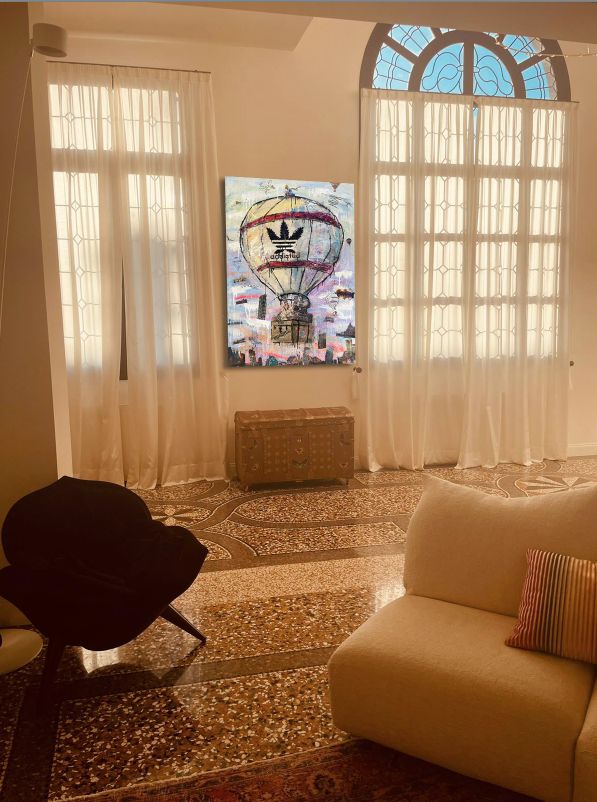 ArtWork ADDICTED TO TRAVEL l 180X130Cm, Art Series Voyage, 2020, Private Collection