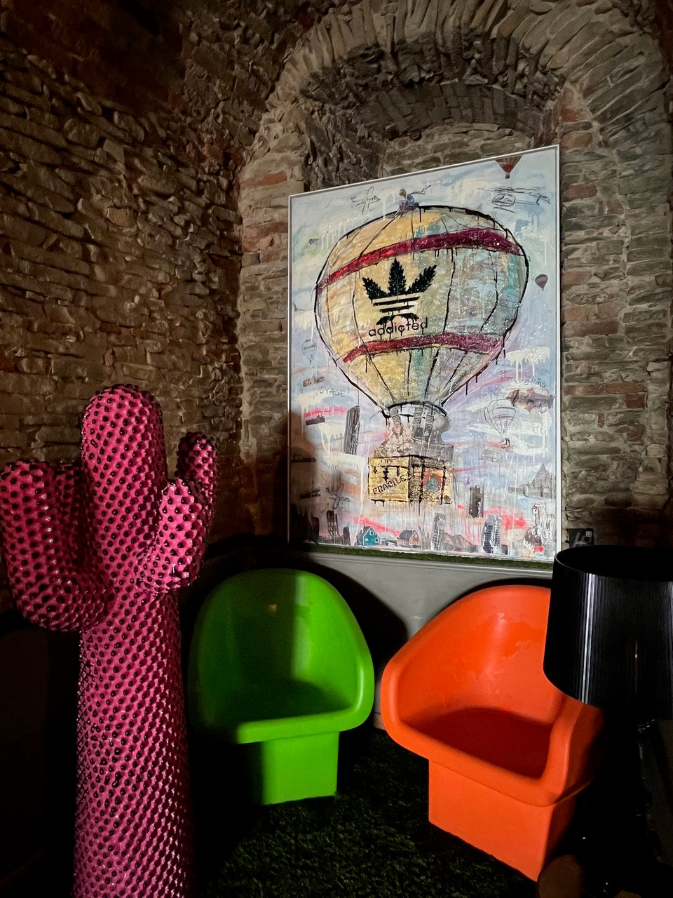 ArtWork ADDICTED TO TRAVEL l 180X130Cm, Art Series Voyage, 2020, Private Collection