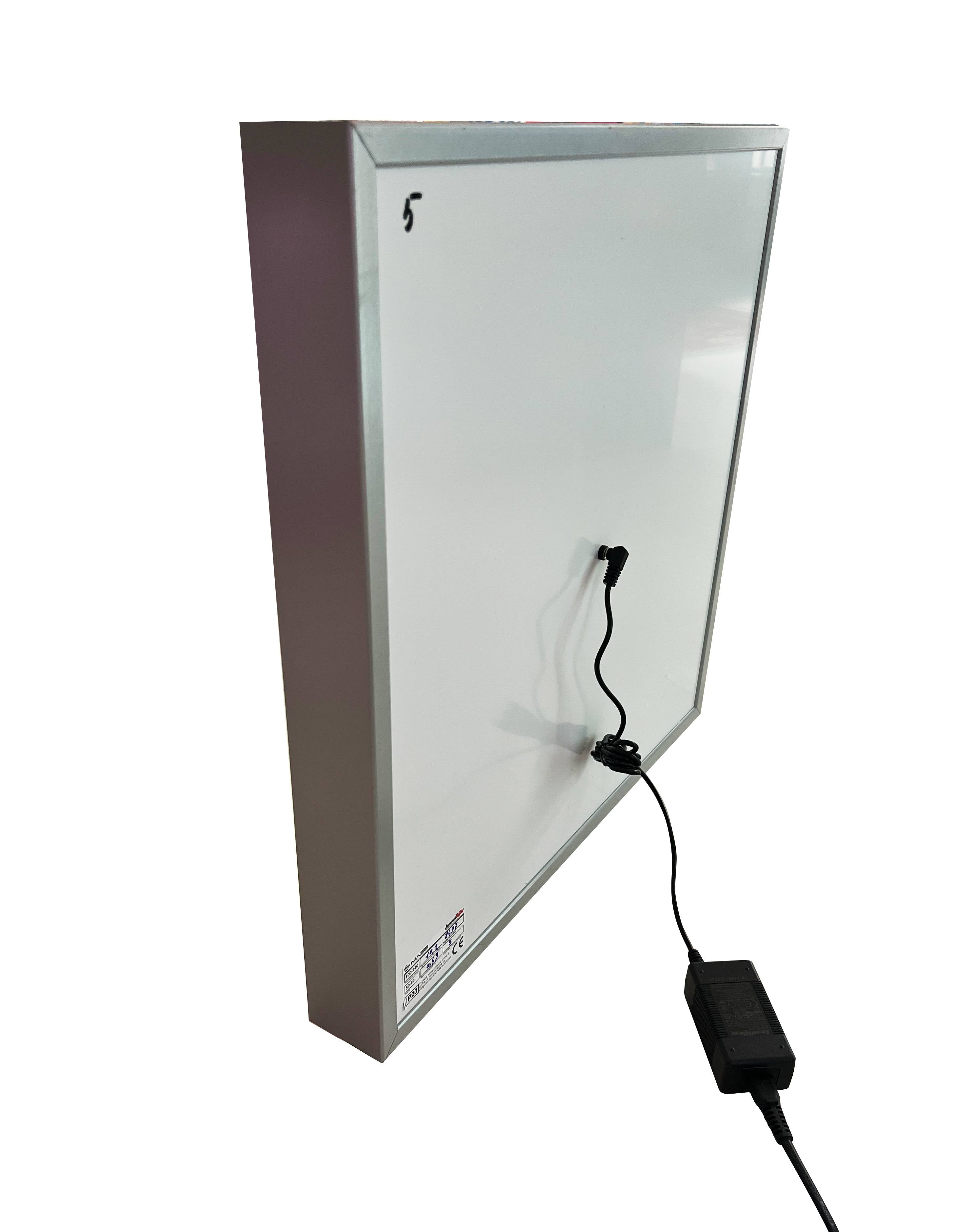 Light Box Channel 50X50 Queen N°1 Multiplo Darte